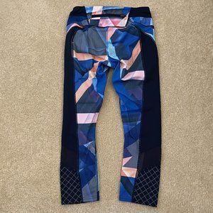 Athleta Salutation Stash Pocket Tight Cropped XS